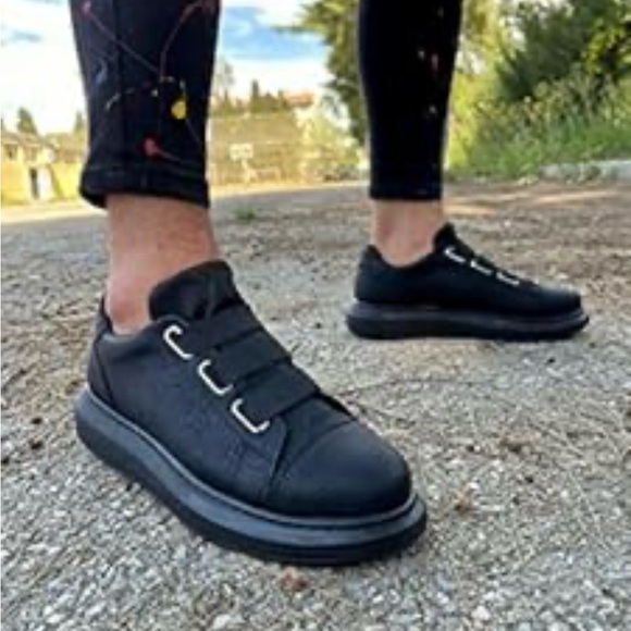 Apollo Shoes - Apollo Moda Black Women's Casual CHEKICH Sneakers Size 5.5 NWT